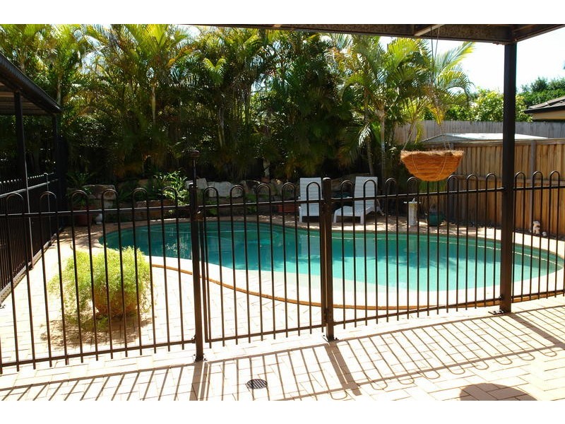 15 Glenwood Place, Moggill QLD 4070